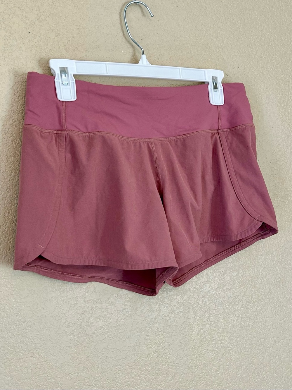 lululemon athletica Speed Up Short — Rosewood Pink 2.5” inseam Size 6 - Picture 3 of 9